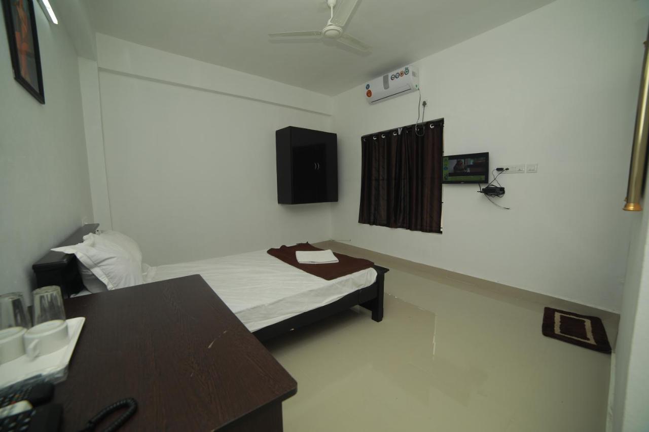 Meghna Residency Ξενοδοχείο Thiruvananthapuram Εξωτερικό φωτογραφία
